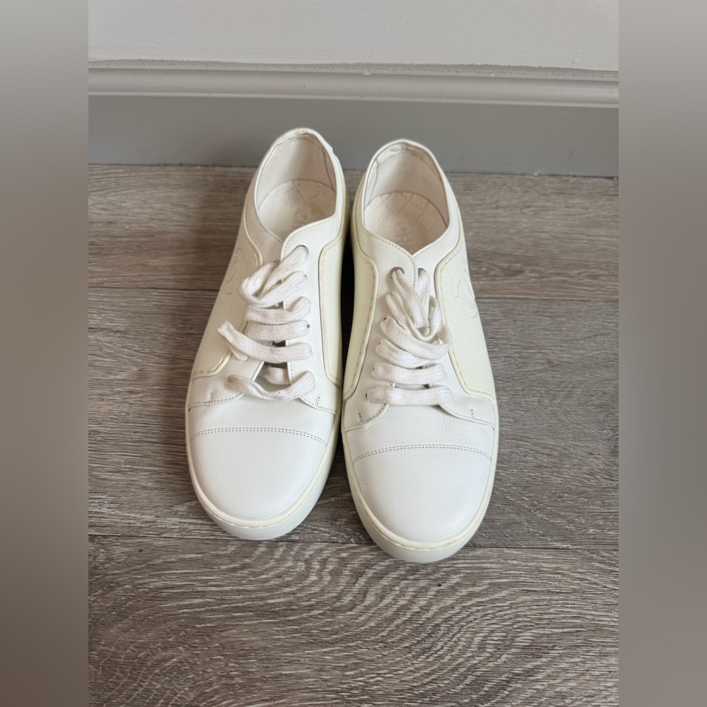 Authentic Chanel White Rubber Leather Trainers Lace Up Sneakers